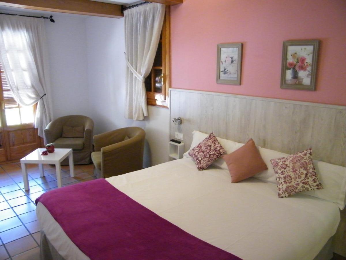 Hotel Lamoga Llavorsí Eksteriør billede